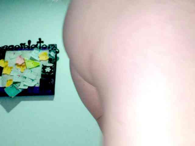 PetiteIvoryqueens webcam