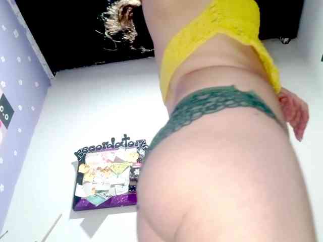 PetiteIvoryqueens