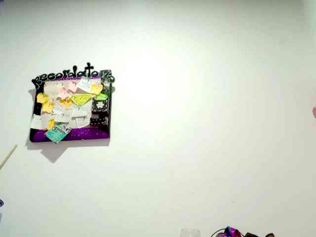 PetiteIvoryqueens webcam