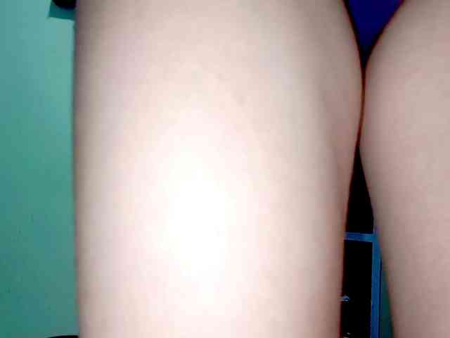 PetiteIvoryqueens webcam