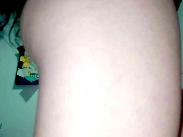 PetiteIvoryqueens webcam