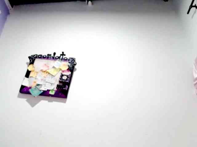 PetiteIvoryqueens webcam