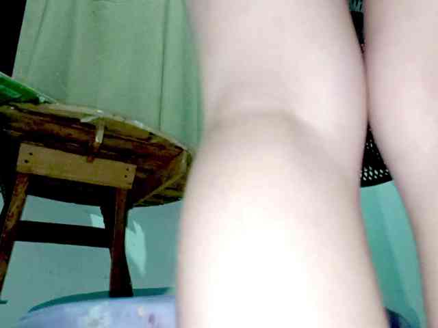 PetiteIvoryqueens webcam