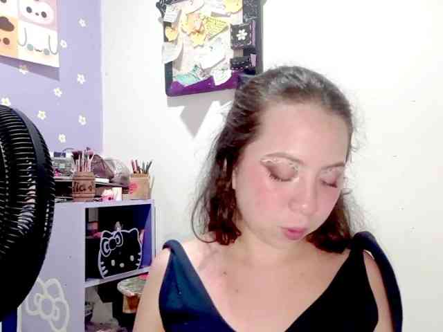 PetiteIvoryqueens