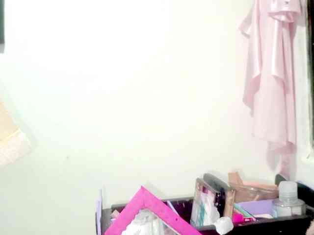 PetiteIvoryqueens webcam