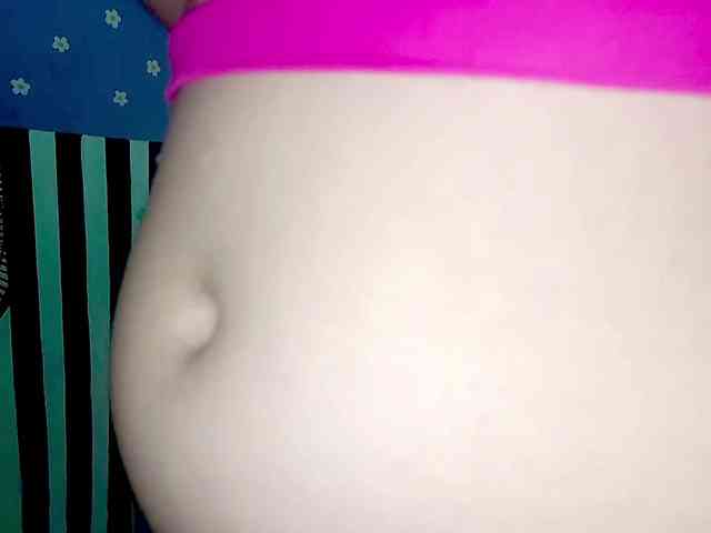 PetiteIvoryqueens webcam
