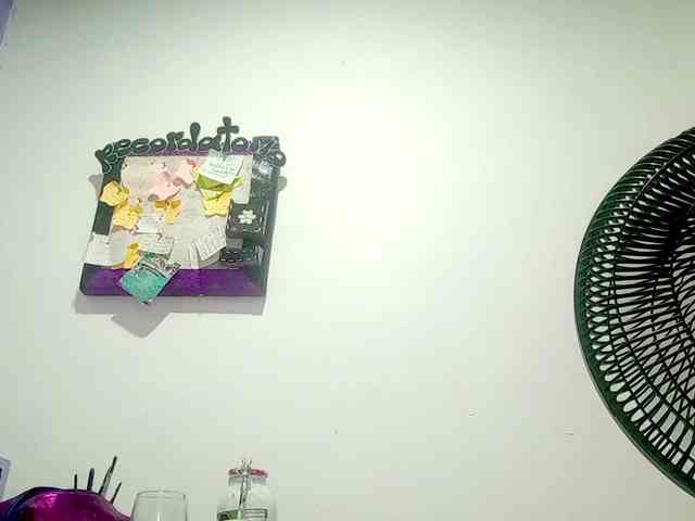 PetiteIvoryqueens webcam