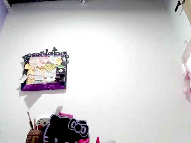 PetiteIvoryqueens webcam