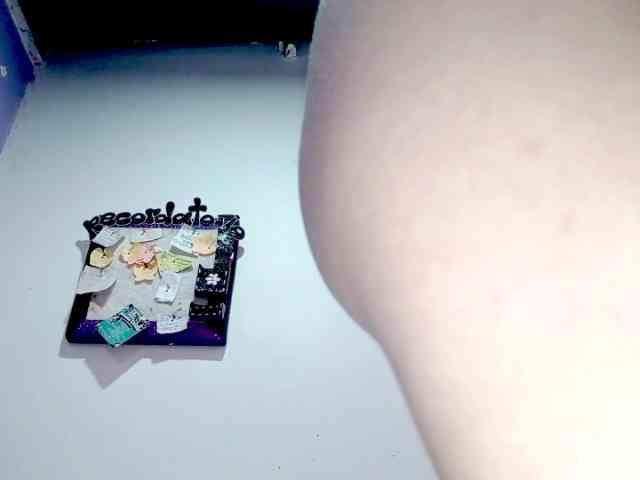 PetiteIvoryqueens