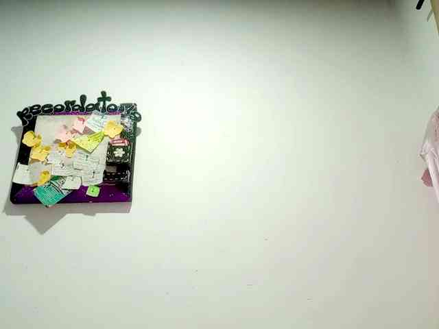 PetiteIvoryqueens webcam