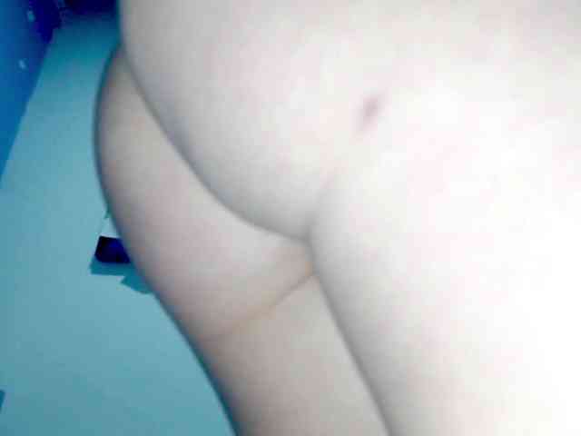 PetiteIvoryqueens webcam