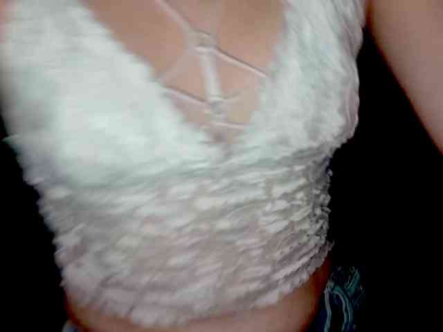 PetiteIvoryqueens webcam