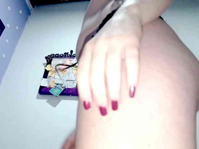 PetiteIvoryqueens