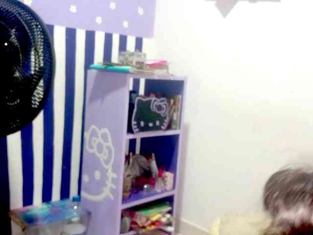 PetiteIvoryqueens webcam