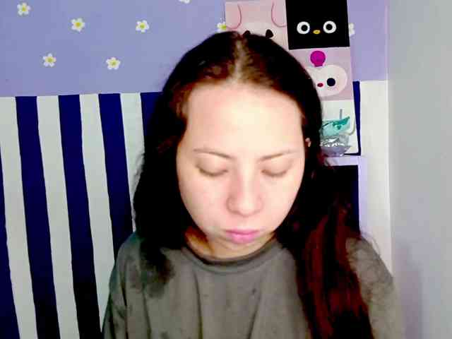 PetiteIvoryqueens webcam