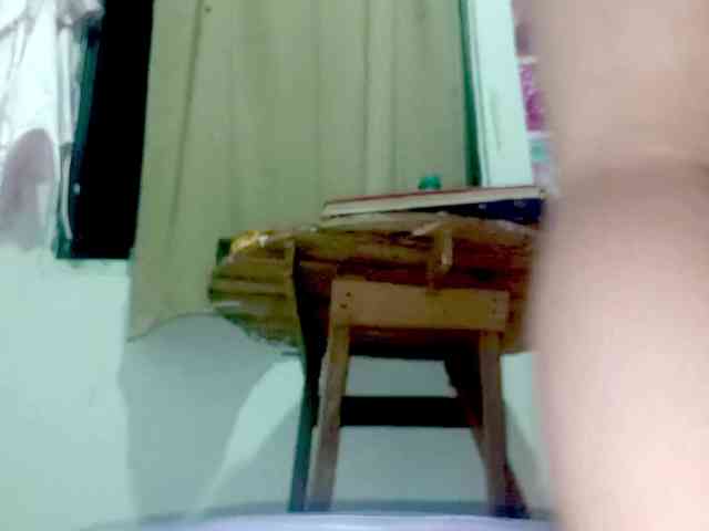 PetiteIvoryqueens webcam