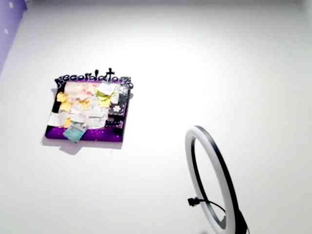 PetiteIvoryqueens webcam