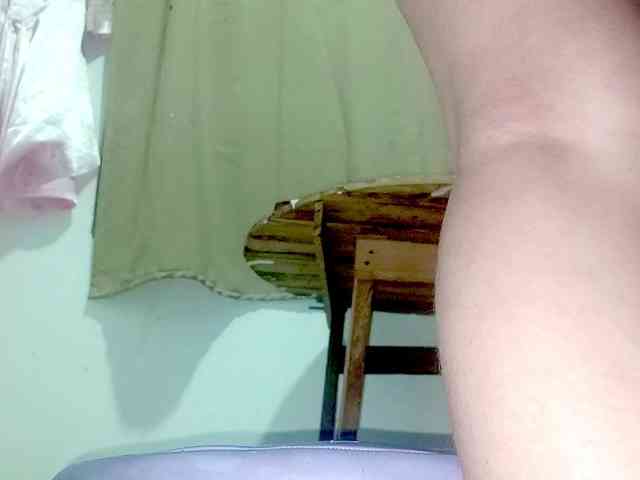 PetiteIvoryqueens webcam