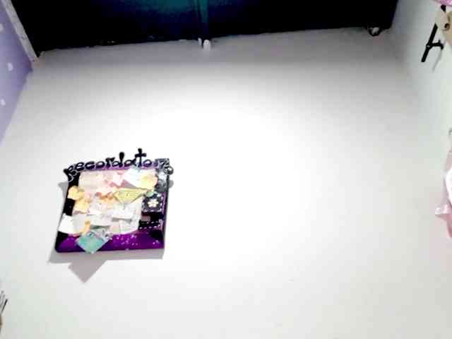 PetiteIvoryqueens webcam