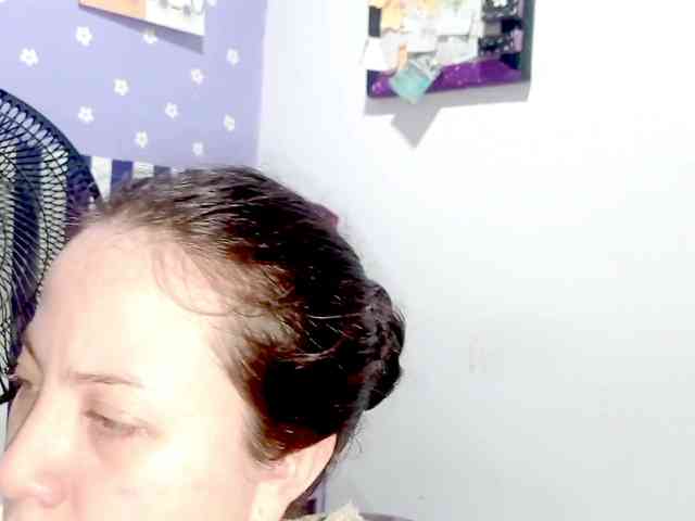PetiteIvoryqueens webcam