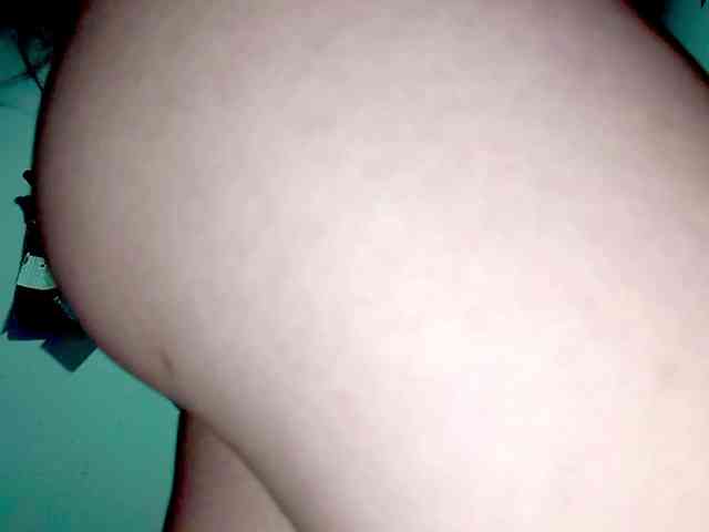 PetiteIvoryqueens webcam