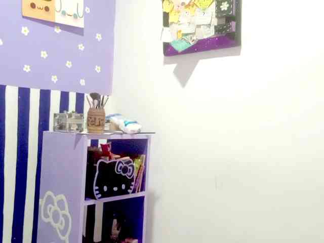 PetiteIvoryqueens webcam