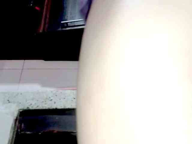PetiteIvoryqueens webcam
