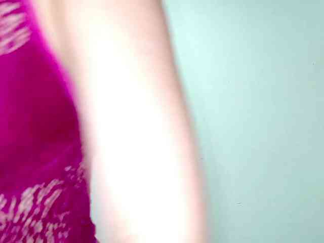 PetiteIvoryqueens webcam