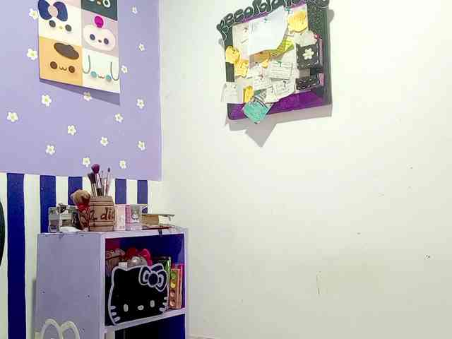 PetiteIvoryqueens webcam