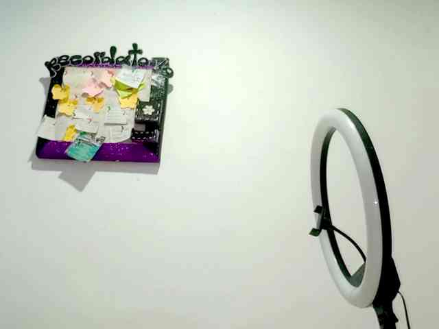 PetiteIvoryqueens webcam