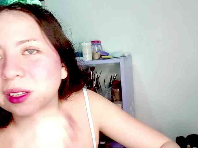 PetiteIvoryqueens