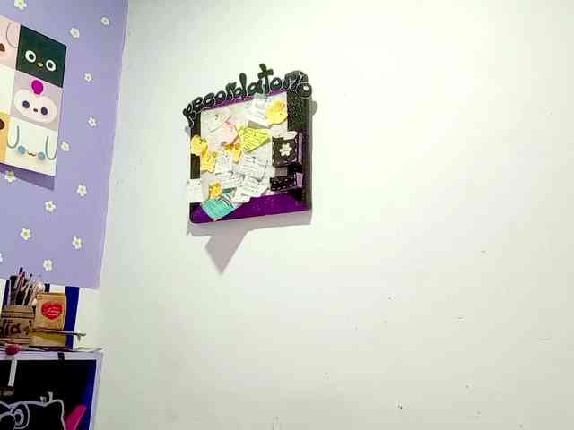 PetiteIvoryqueens webcam