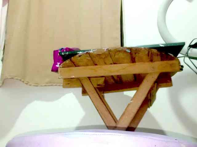 PetiteIvoryqueens webcam