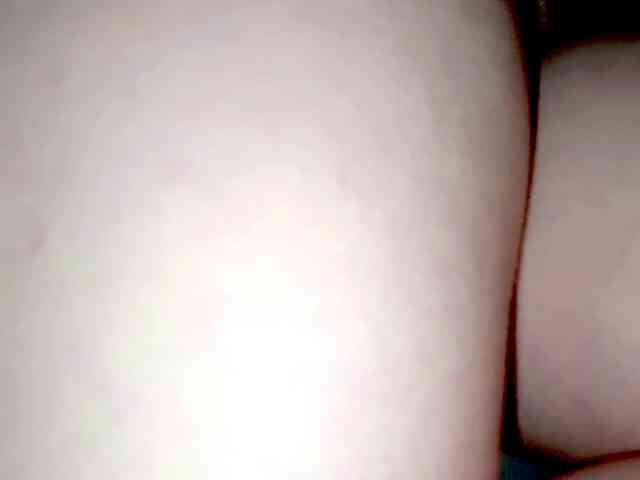 PetiteIvoryqueens webcam