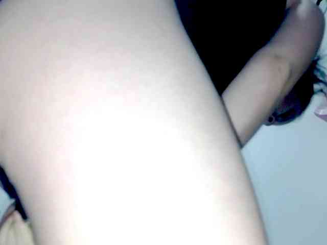 PetiteIvoryqueens webcam
