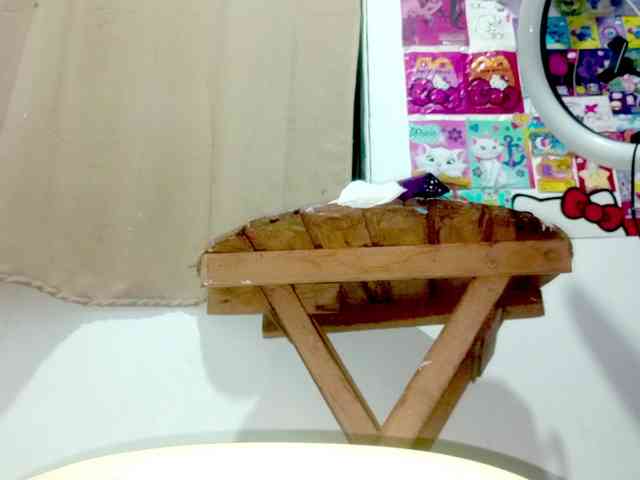 PetiteIvoryqueens webcam