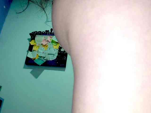 PetiteIvoryqueens webcam