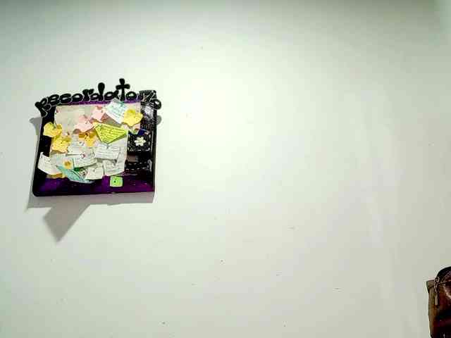 PetiteIvoryqueens webcam