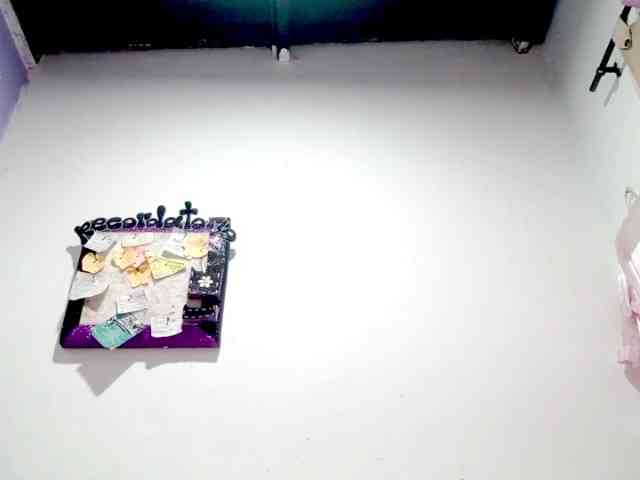 PetiteIvoryqueens webcam