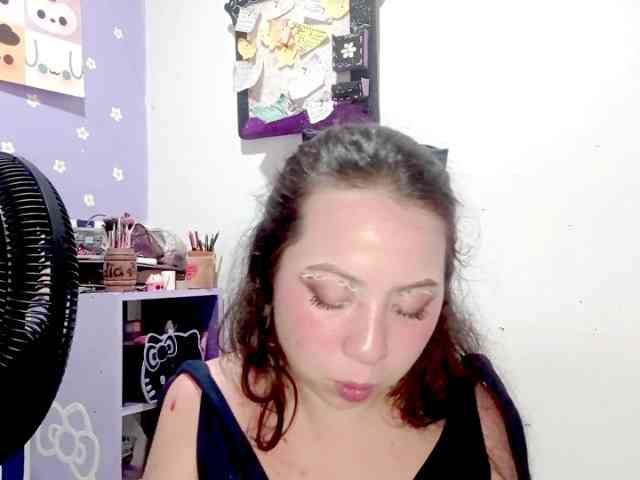 PetiteIvoryqueens
