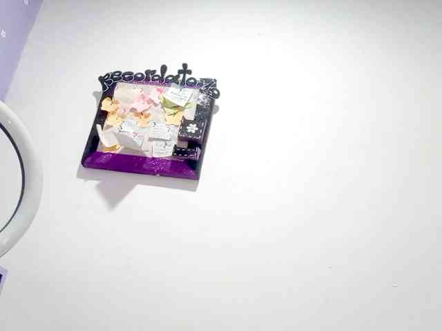 PetiteIvoryqueens webcam
