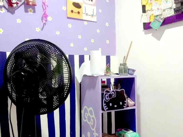 PetiteIvoryqueens webcam