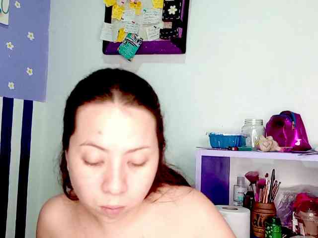PetiteIvoryqueens webcam