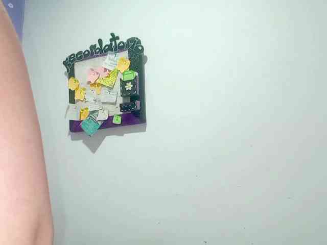 PetiteIvoryqueens webcam