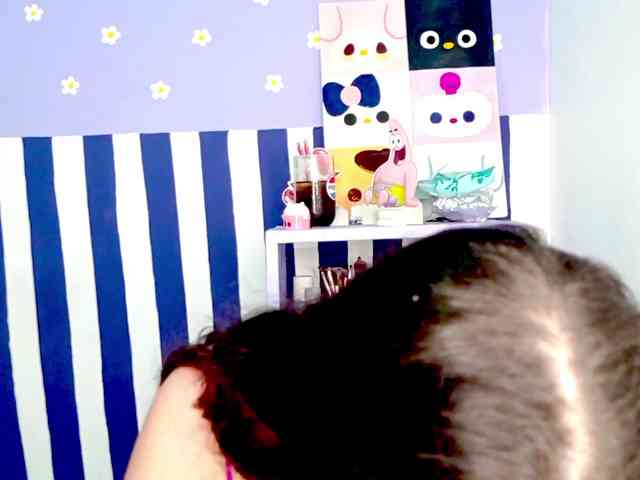 PetiteIvoryqueens webcam