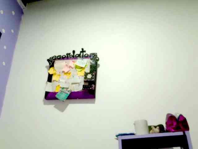 PetiteIvoryqueens webcam