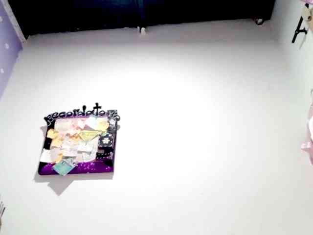 PetiteIvoryqueens webcam