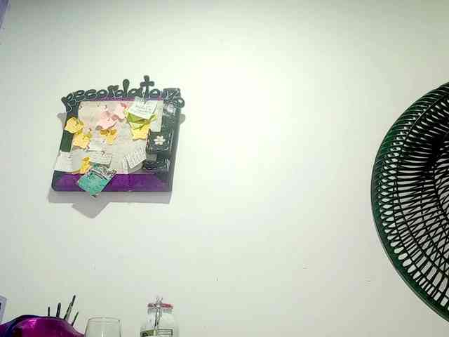 PetiteIvoryqueens webcam