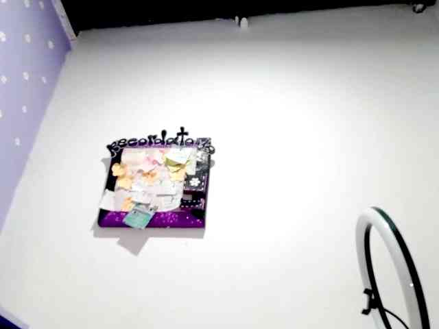 PetiteIvoryqueens webcam