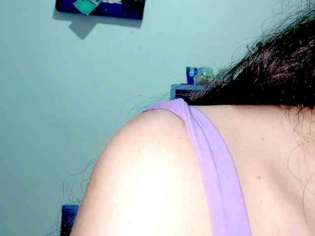 PetiteIvoryqueens webcam